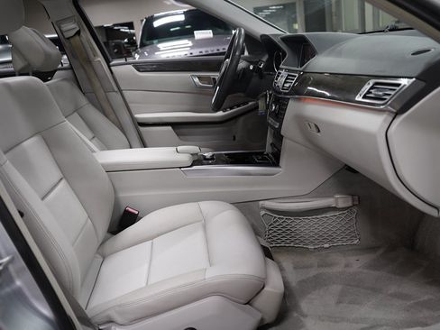 Used 2014 Mercedes-Benz E 350 Sedan w/ Premium 1 Package image 33