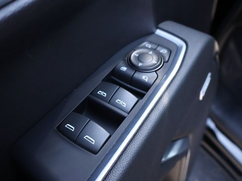 Used 2022 Chevrolet Silverado 1500 LTZ AWD/4WD image 8