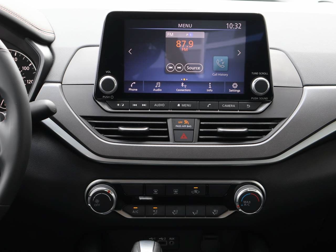 Used 2025 Nissan Altima 2.5 SR FWD image 14