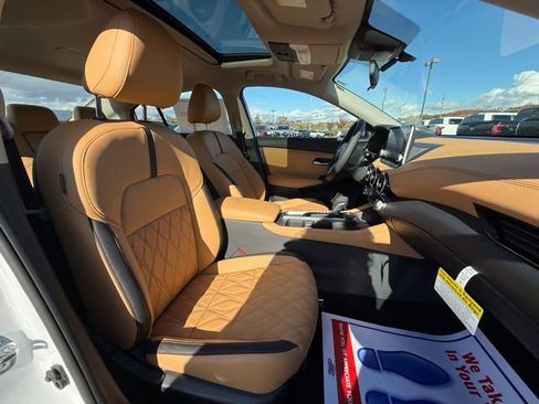 New 2025 Nissan Sentra SV w/ SV Premium Package image 17