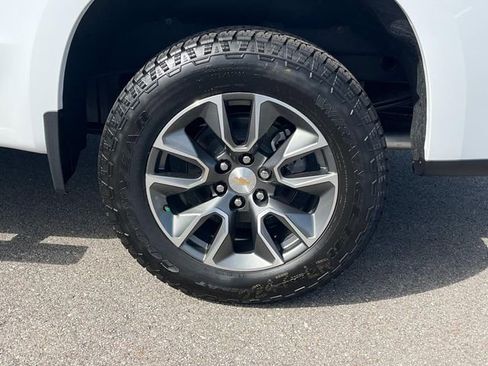 New 2025 Chevrolet Silverado 1500 LT image 14