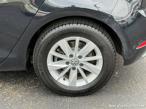 Used 2019 Volkswagen Golf 4-Door FWD image 42