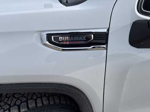 Used 2024 GMC Sierra 1500 SLE AWD/4WD image 2