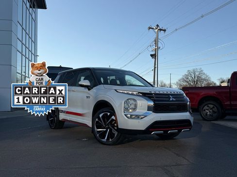 Used 2024 Mitsubishi Outlander SEL image 1