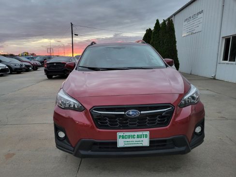 Used 2019 Subaru Crosstrek 2.0i Premium w/ Eyesight System image 2