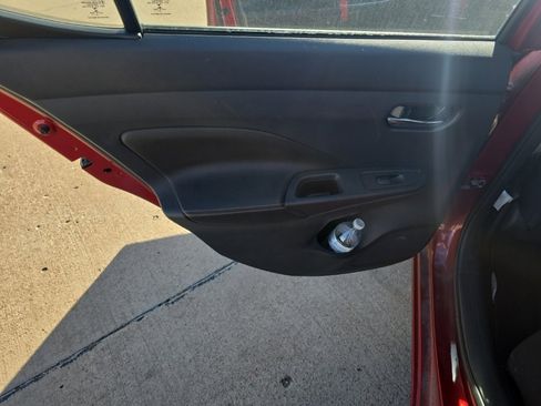 Used 2020 Nissan Versa SR image 18