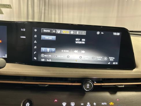 Used 2024 Nissan Ariya AWD image 15