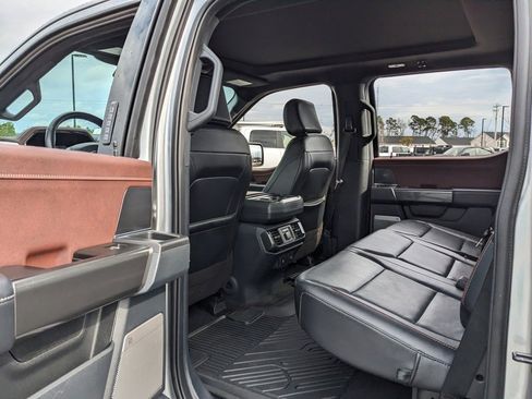 Used 2022 Ford F150 Lariat w/ Equipment Group 502A High image 45