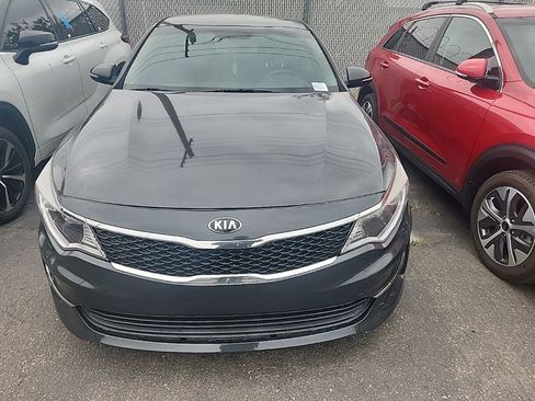 Used 2016 Kia Optima LX FWD image 2