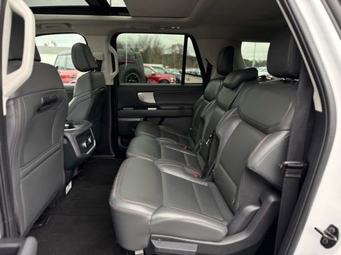 Used 2025 Ford Expedition Max Active image 17