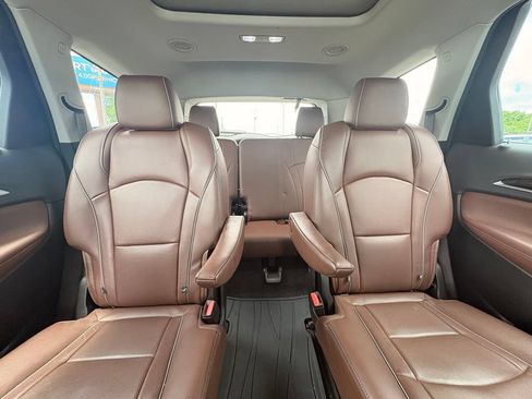 Used 2019 Buick Enclave Avenir FWD image 31