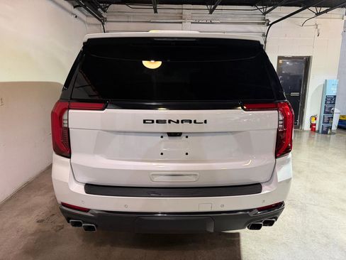 Used 2025 GMC Yukon Denali Ultimate AWD/4WD image 6