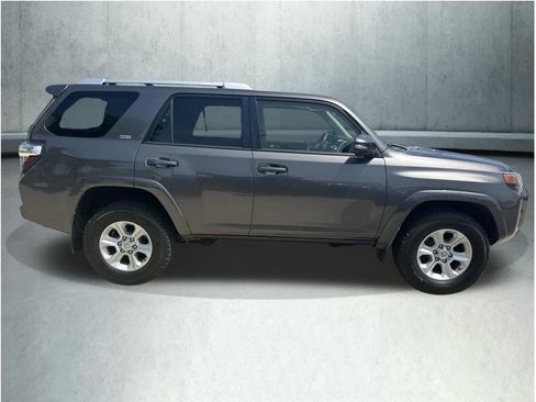 Used 2016 Toyota 4Runner SR5 Premium AWD/4WD image 7