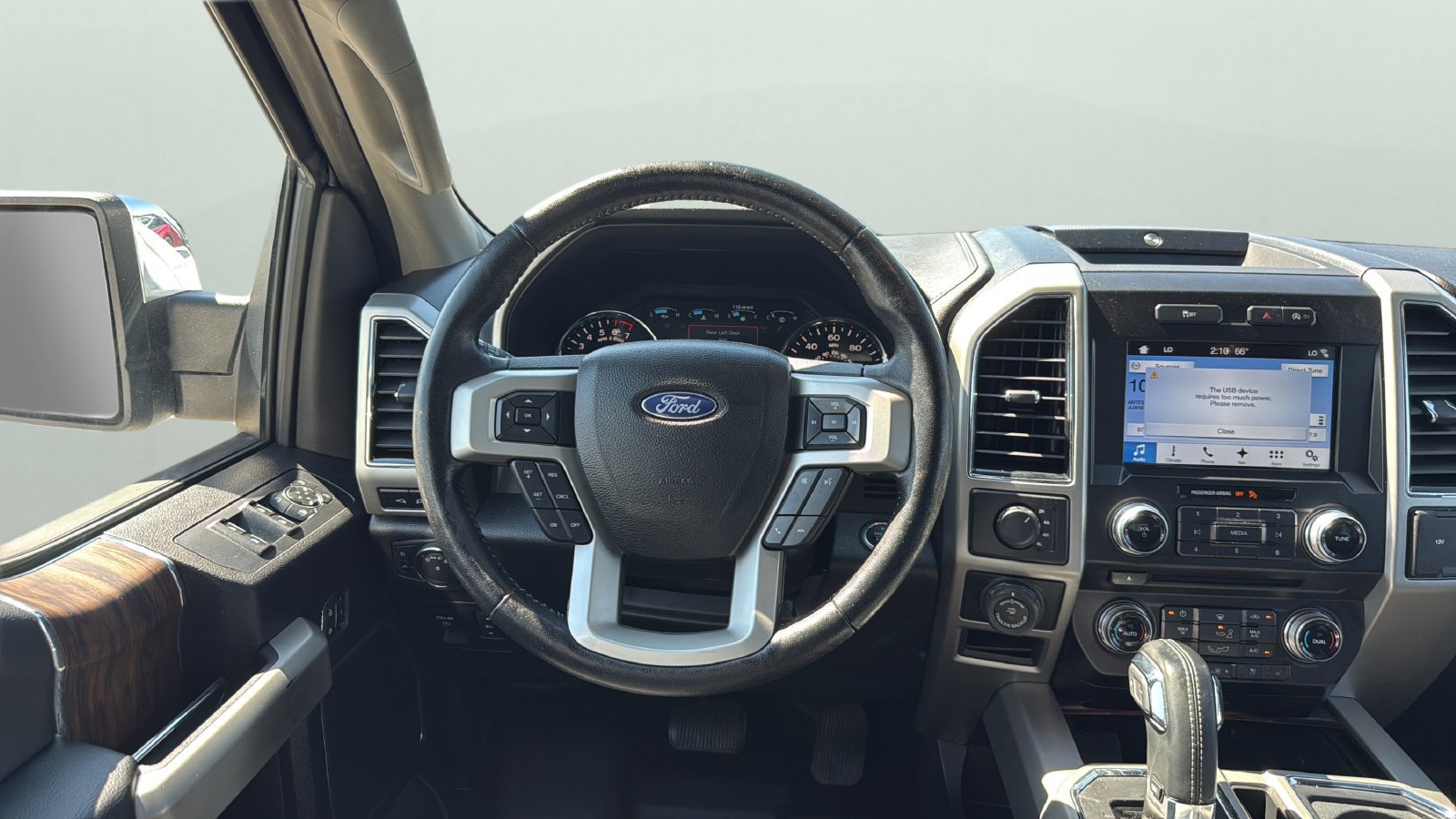 Used 2018 Ford F150 Lariat w/ Equipment Group 502A Luxury AWD/4WD image 9