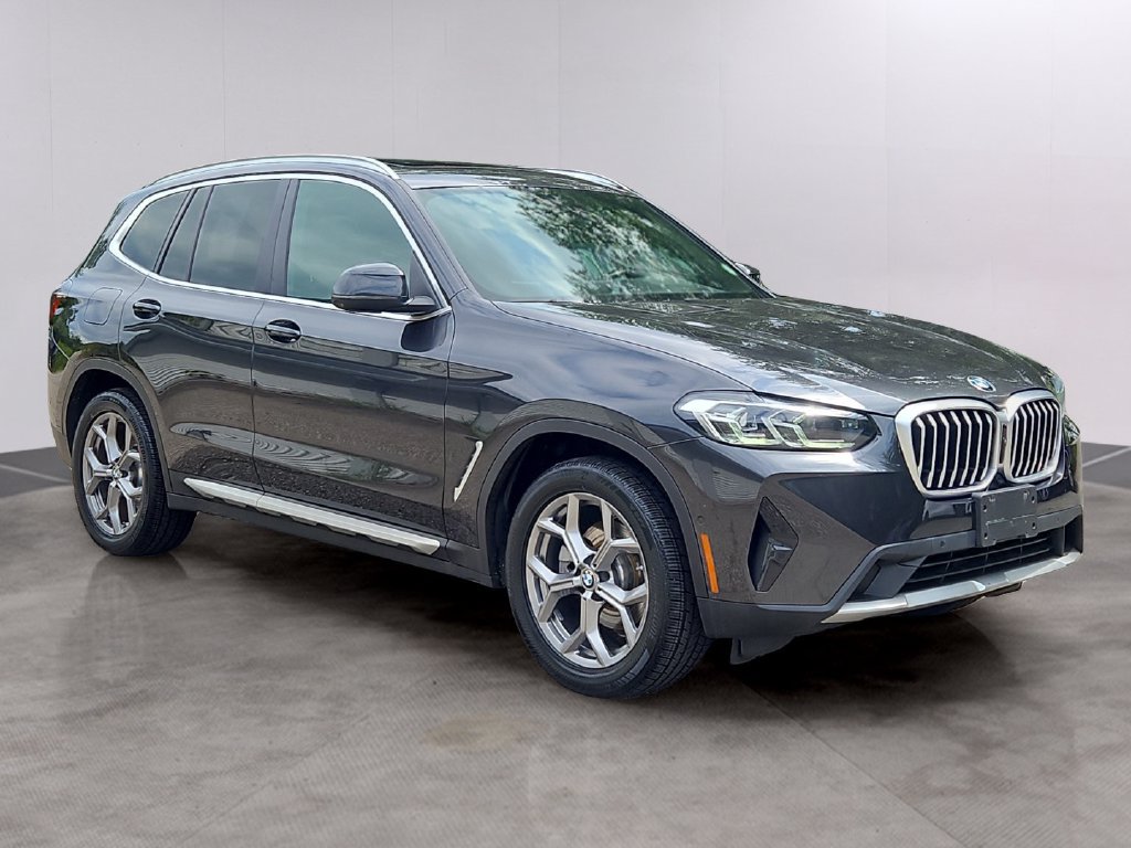 Used 2024 BMW X3 xDrive30i w/ Premium Package AWD/4WD image 3