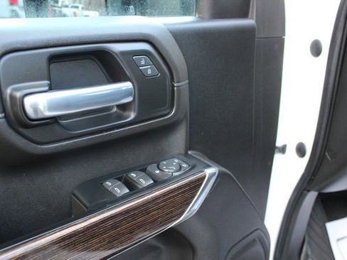 Used 2023 Chevrolet Silverado 2500 LT image 7