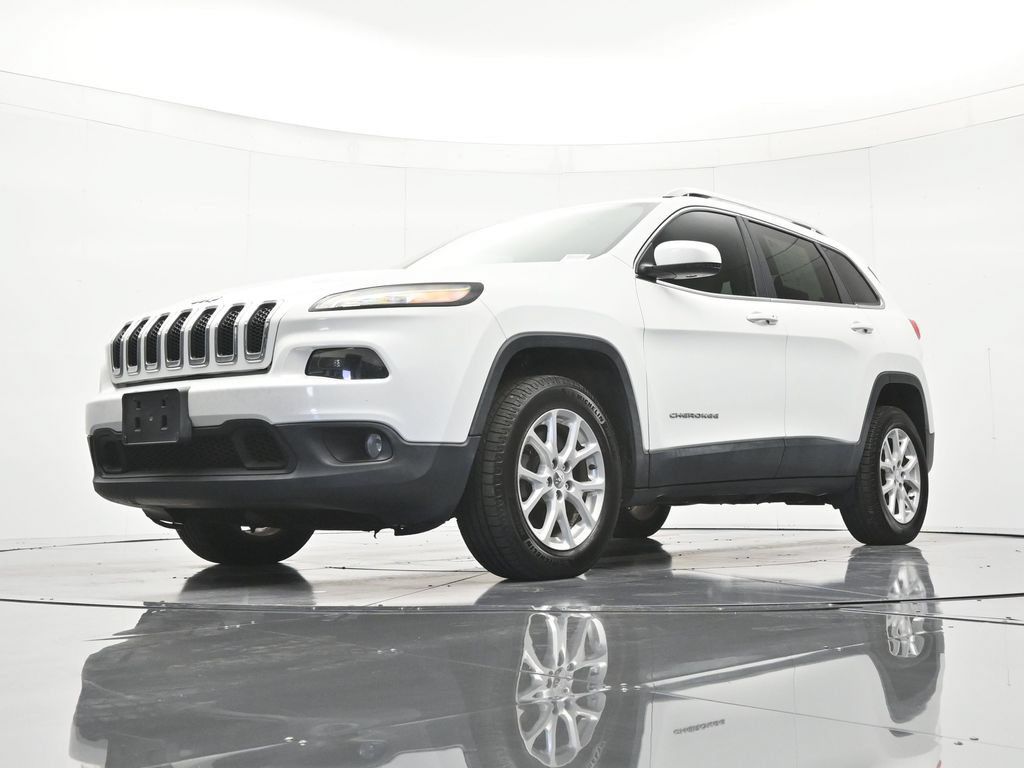 Used 2016 Jeep Cherokee Latitude FWD image 37
