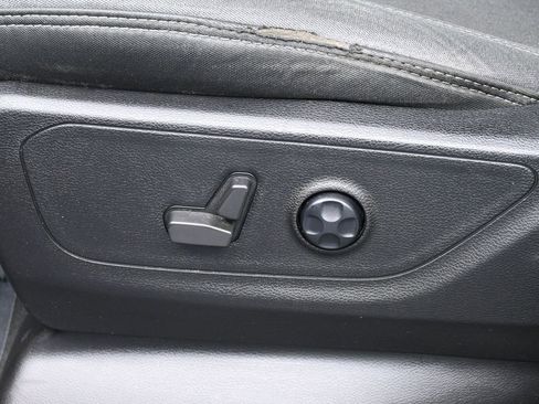 Used 2021 RAM 1500 Big Horn image 12