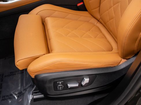 Certified 2025 BMW X5 xDrive40i w/ Premium Package image 15