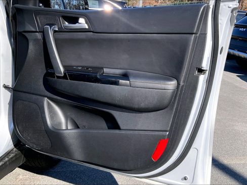 Used 2022 Kia Sportage EX image 23