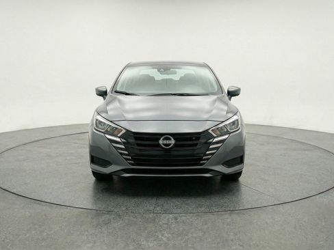 Used 2025 Nissan Versa SV image 2