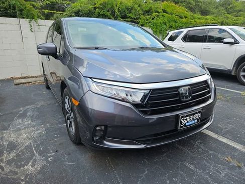 Used 2024 Honda Odyssey EX-L image 3