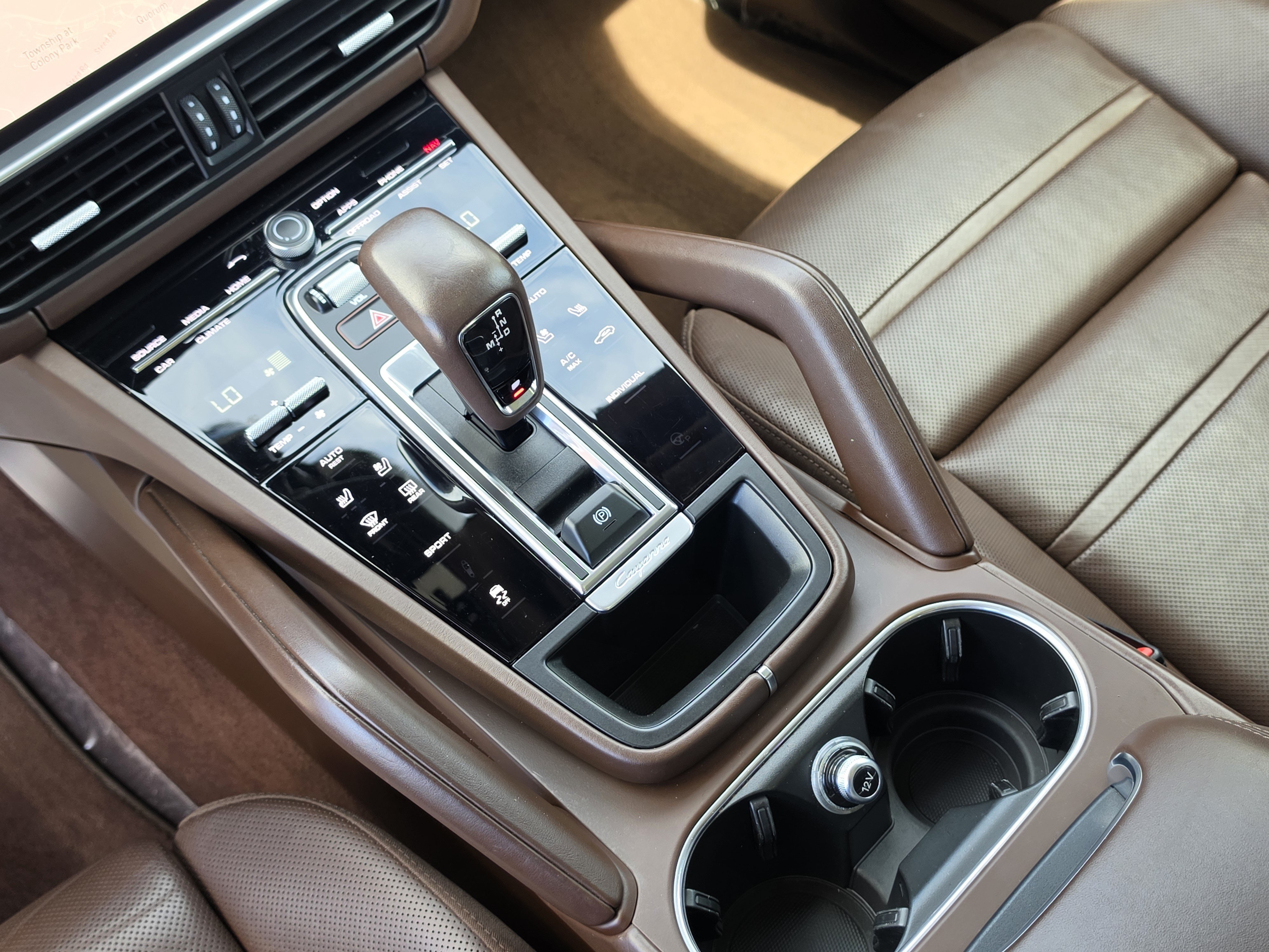 Used 2023 Porsche Cayenne AWD/4WD image 24