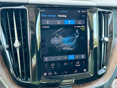 Used 2022 Volvo XC60 T8 Inscription Expression w/ Advanced Package image 16