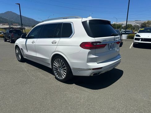 Used 2021 BMW X7 xDrive40i w/ Premium Package 2 AWD/4WD image 3