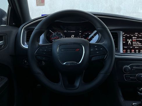 Used 2018 Dodge Charger SXT Plus w/ Blacktop Package image 32