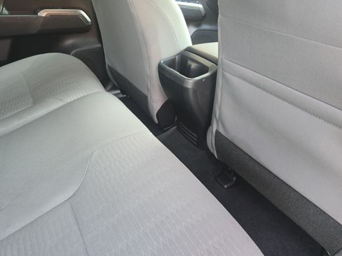 Used 2019 Toyota Tacoma SR5 RWD image 11
