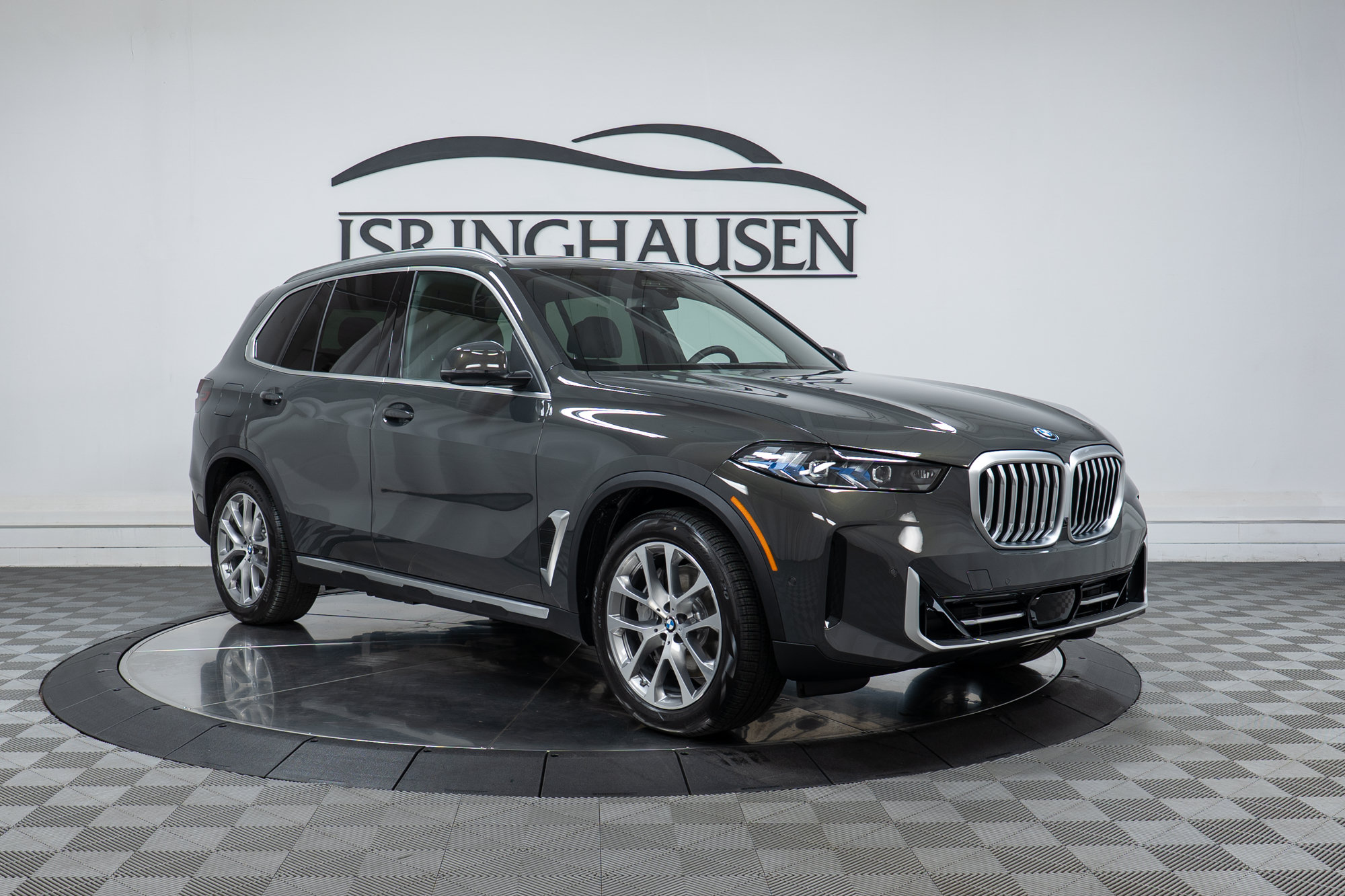 Used 2026 BMW X5 xDrive50e AWD/4WD image 3
