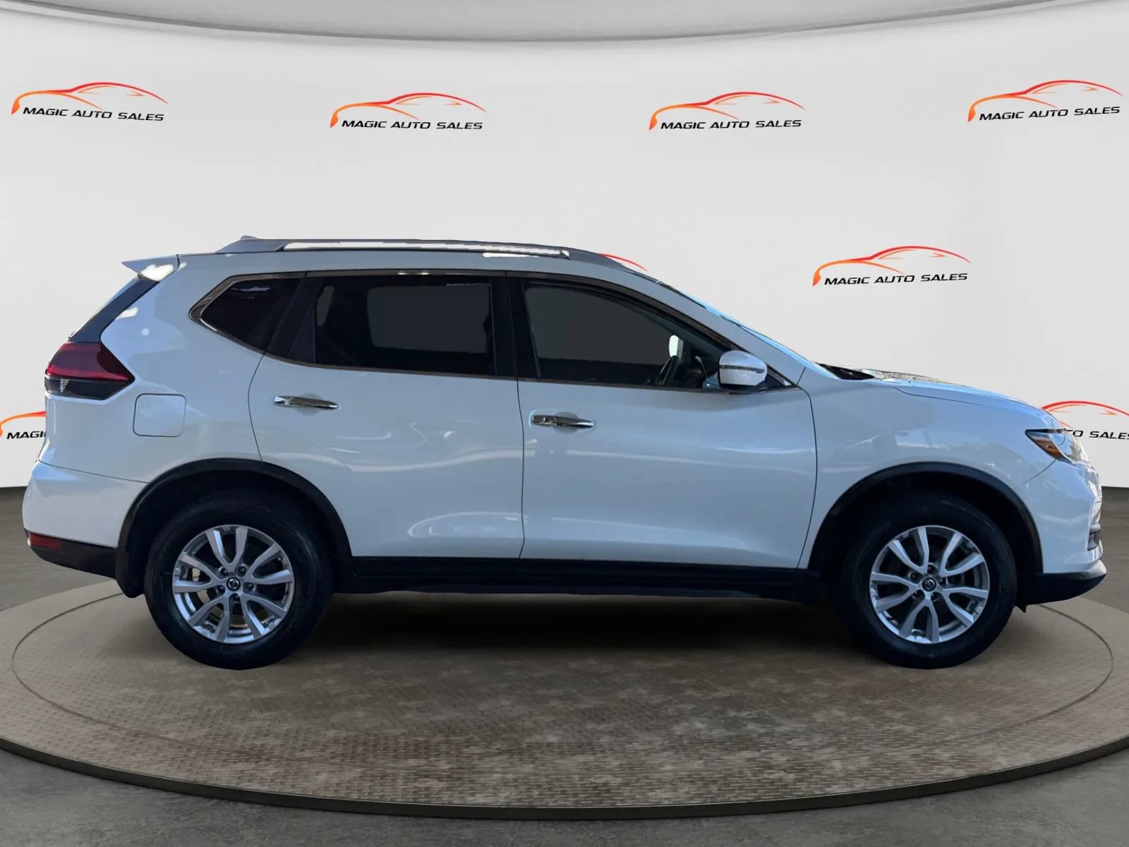 Used 2019 Nissan Rogue SV AWD/4WD image 6