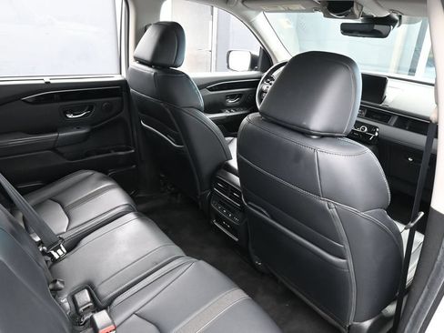 Used 2025 Honda Pilot EX-L image 46