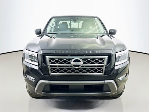Used 2024 Nissan Frontier SL w/ Technology Package image 2