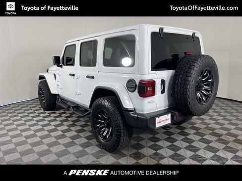 Used 2024 Jeep Wrangler Unlimited Sahara w/ Technology Group AWD/4WD image 11