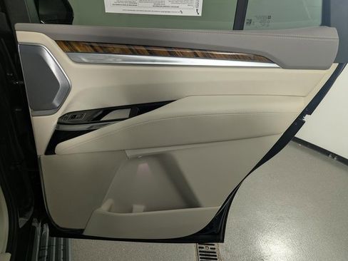 Used 2025 Cadillac Escalade Sport Platinum w/ LPO, Floor Liner Package image 27