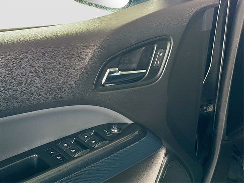 Used 2021 Chevrolet Colorado Z71 image 17