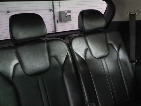 Used 2022 Kia Sorento S w/ Panoramic Sunroof Package FWD image 30
