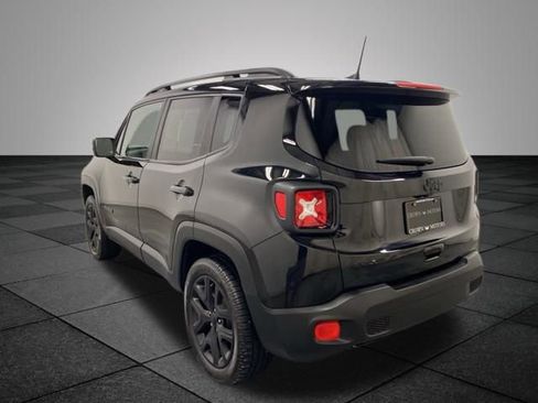 Used 2018 Jeep Renegade Altitude image 4