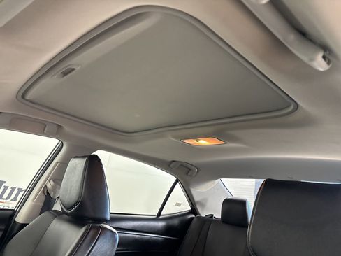 Used 2016 Toyota Corolla L image 11