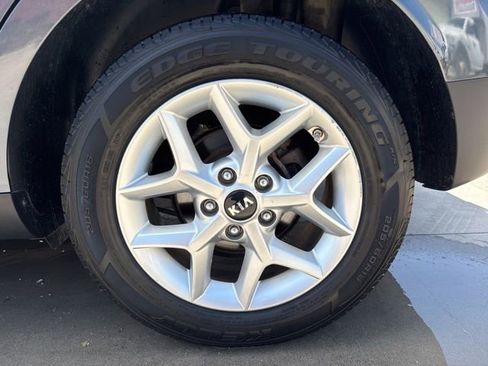 Used 2020 Kia Soul S FWD image 9