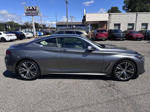 Used 2017 INFINITI Q60 2.0t w/ Cargo Package AWD/4WD image 4