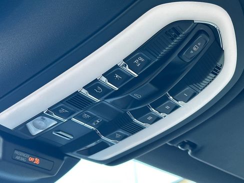 New 2026 Porsche Macan S image 21