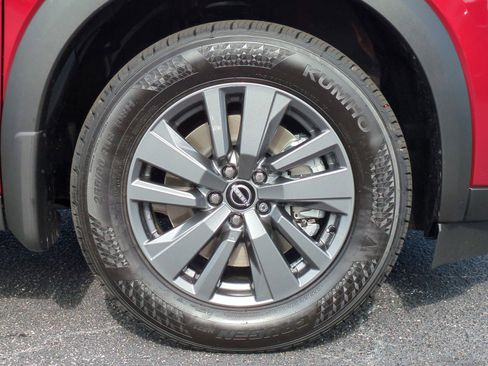 New 2026 Nissan Pathfinder SV image 11