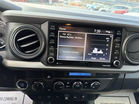 Used 2022 Toyota Tacoma TRD Off-Road image 20