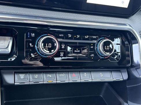 New 2025 GMC Sierra 2500 Denali w/ Technology Package image 22