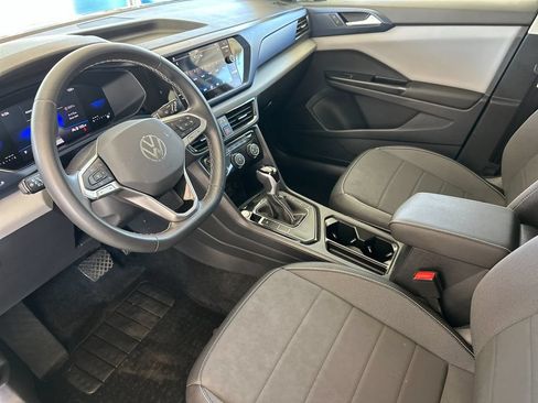 Used 2023 Volkswagen Taos SE FWD image 9
