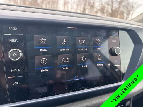 Used 2023 Volkswagen Taos SE w/ Panoramic Sunroof Package image 18
