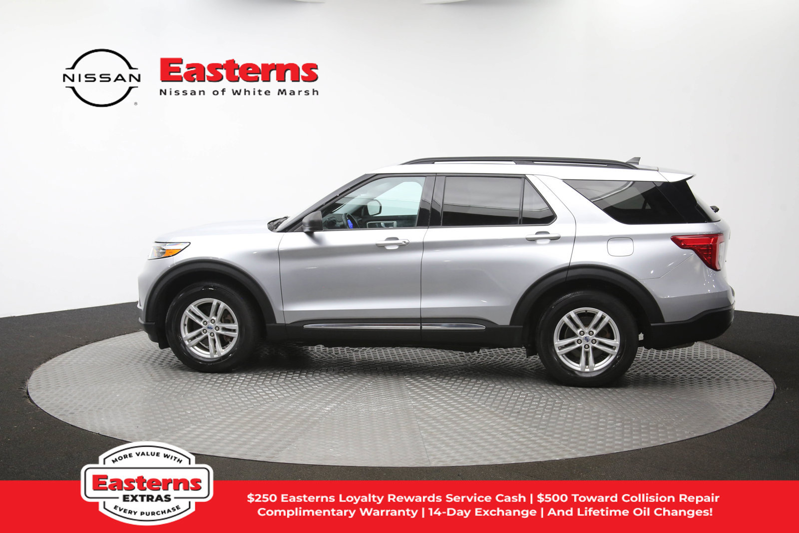 Used 2023 Ford Explorer XLT RWD image 55